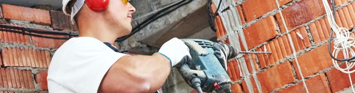 Каква е разликата между ударната бормашина и перфоратора: 7 основни критерия Каква е разликата между ударната бормашина и перфоратора: 7 основни критерия