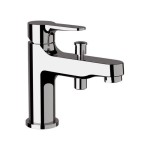 Стоящ смесител за мивка с подвижен душ Winner