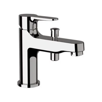 Стоящ смесител за мивка с подвижен душ Winner